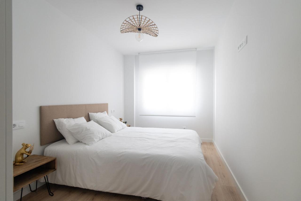 Lujoso Apartamento Entre 2 Playas Con Garaje, Wifi Gijon Bagian luar foto