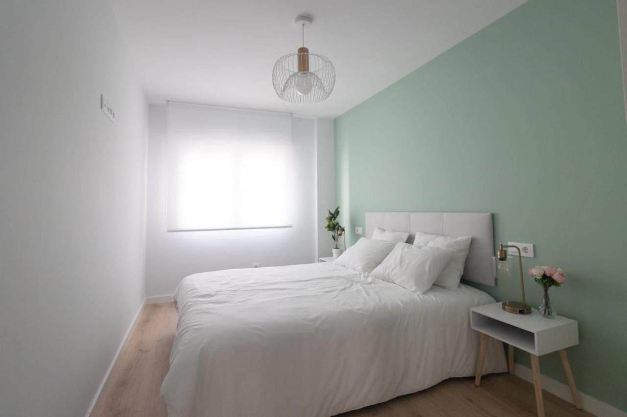 Lujoso Apartamento Entre 2 Playas Con Garaje, Wifi Gijon Bagian luar foto
